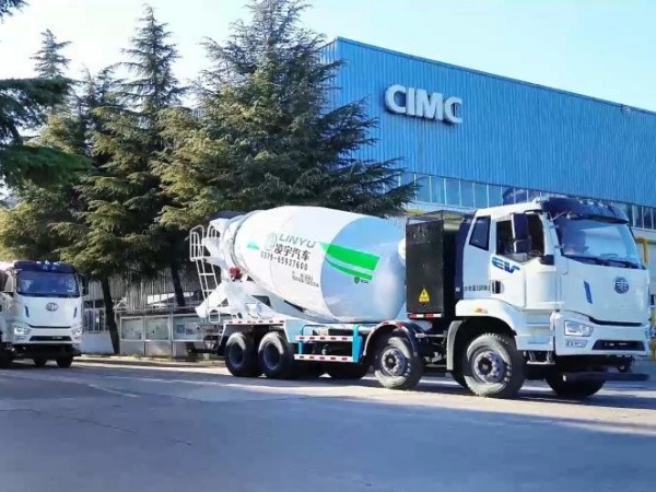 中集凌宇2025年喜迎開(kāi)門(mén)紅，解放＆凌宇新能源攪拌車(chē)批量啟航赴華南大區(qū)！